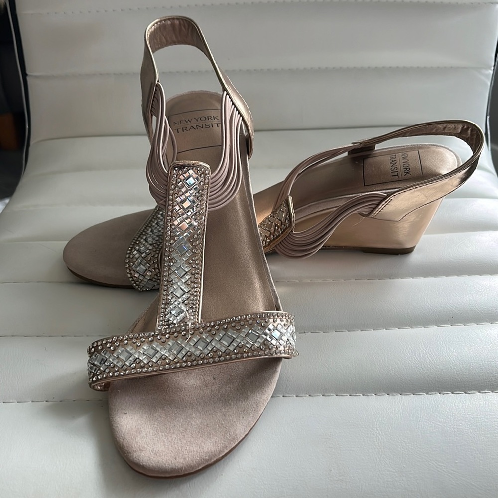 Beautiful rose gold sequined heels​